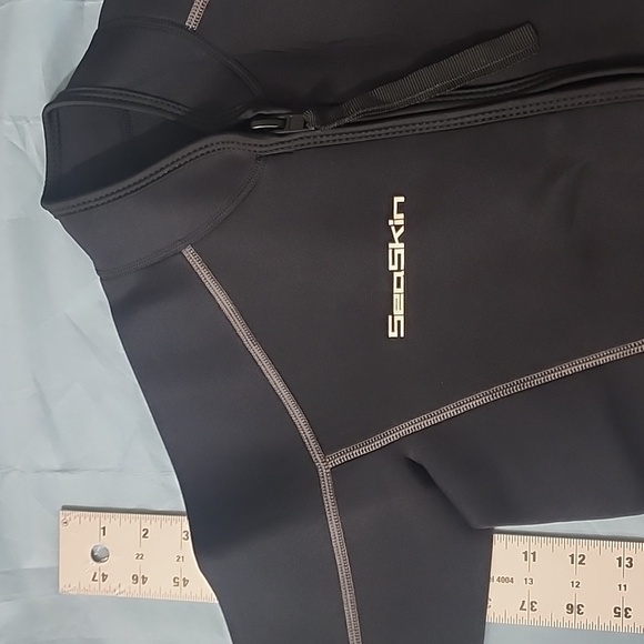 Seaskin Wetsuit small mens - Picture 2 of 8